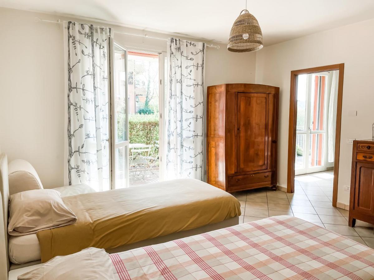 Agriturismo Familiare I Giardini Del Lago 瓦雷泽 外观 照片